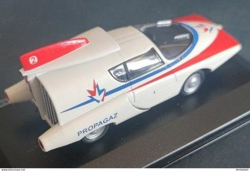 Vehicule publicitaire renault - vehicule,